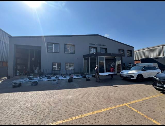 2,640M² WAREHOUSE TO LET IN SUNDERLAND RIDGE